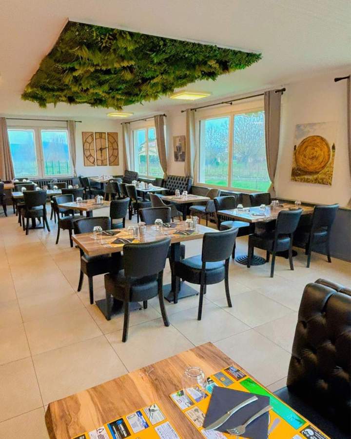 Table terrasse Villette-de-Vienne